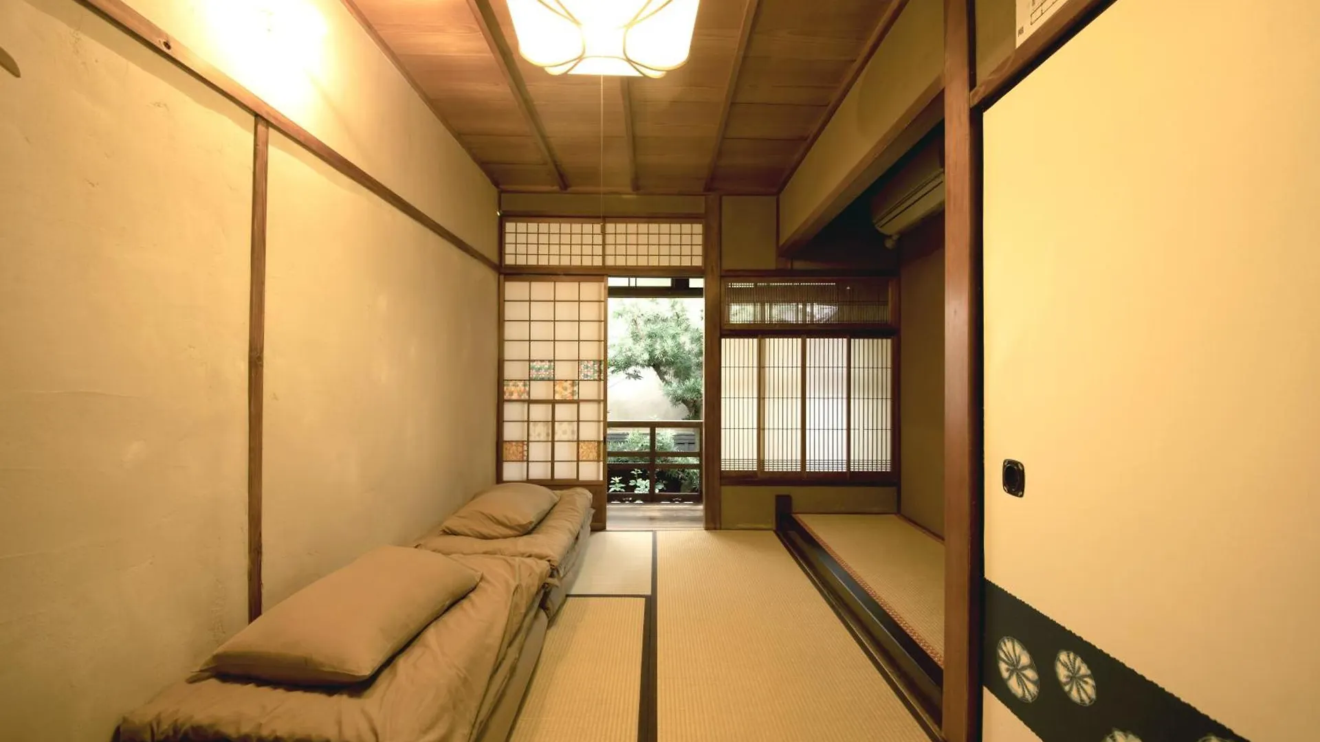 Guesthouse Yululu Kyoto Pensionat