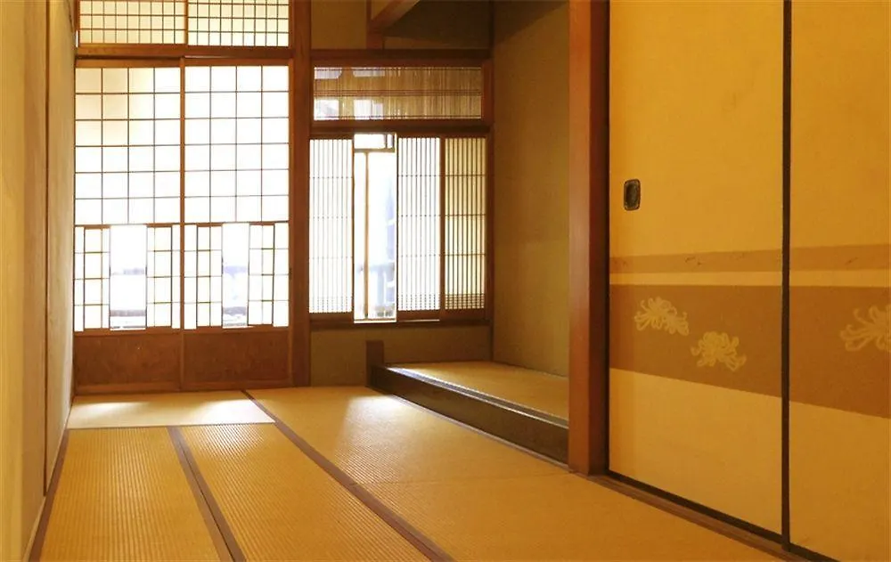 Guesthouse Yululu Kyoto Pensionat